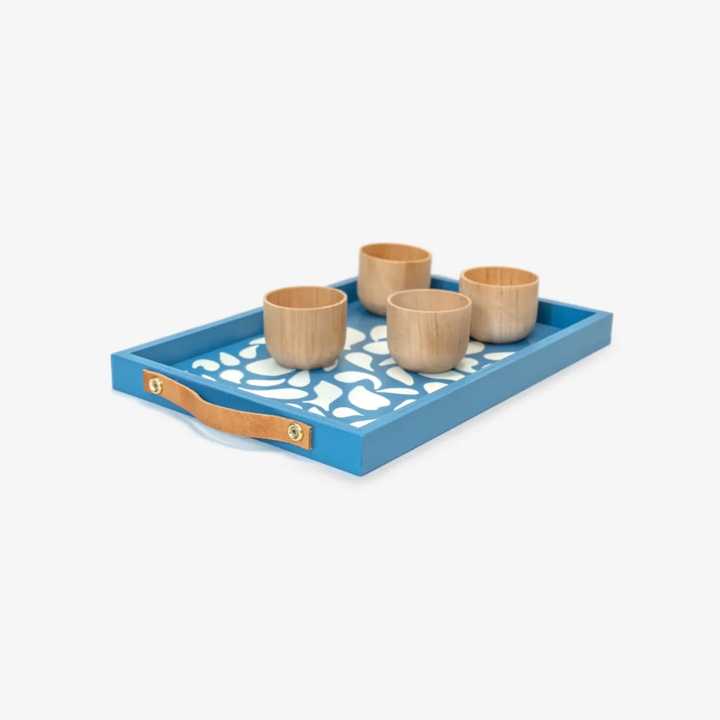 El conjunto Montefurado es uno de esos accesorios de cocina de madera que transforma la estética del espacio